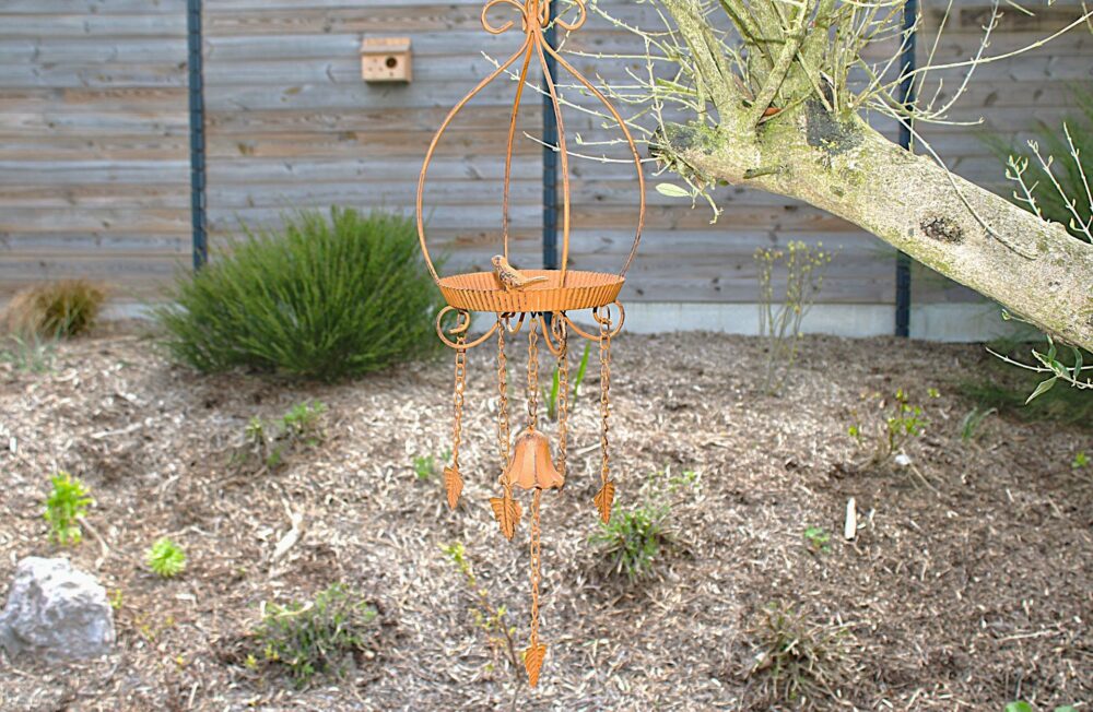 Décoration de jardin en métal couleur rouille avec mangeoire intégrée