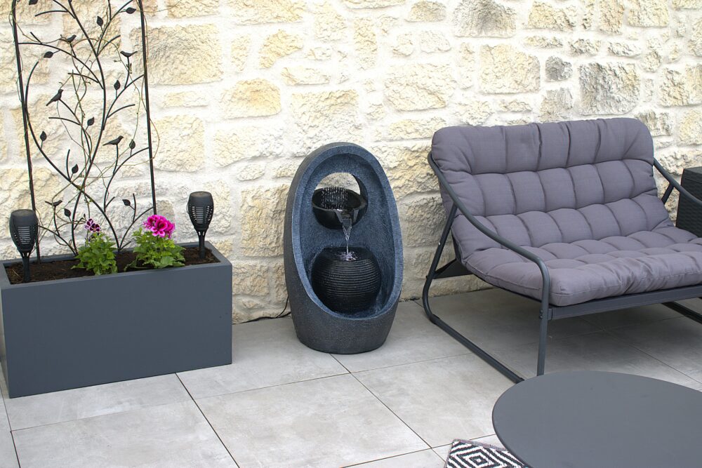 Fontaine de jardin moderne en polyrésine avec éclairage LED dans les deux bassins – cascade à 2 niveaux, alimentée par électricité, décorative