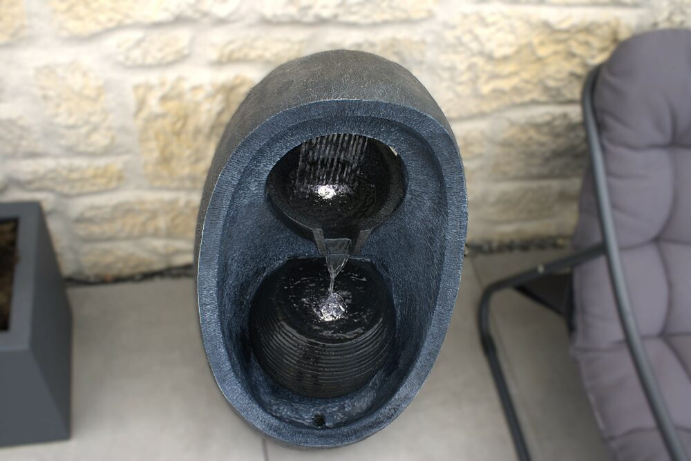 Fontaine de jardin moderne en polyrésine avec éclairage LED dans les deux bassins – cascade à 2 niveaux, alimentée par électricité, décorative