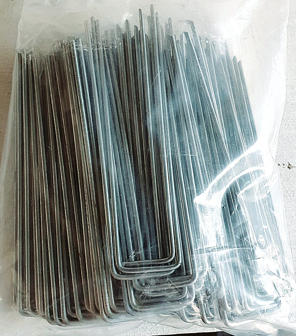 Agrafes pour bâche de plantation 15x2,5x15 cm en acier galvanisé